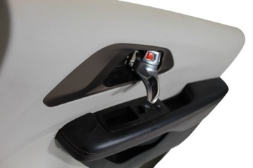 CHRYSLER PACIFICA БОКОВАЯ ДВЕРЬ, ОБИВКА ПЕРЕДНЕЙ ПРАВОЙ