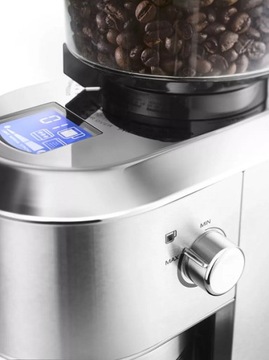 Портативная кофемашина + кофемолка DeLonghi ECKG6821.M
