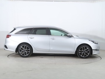 Kia Ceed III Kombi Facelifting 1.5 T-GDI 160KM 2022 Kia Ceed 1.5 T-GDI, Salon Polska, Serwis ASO, zdjęcie 5