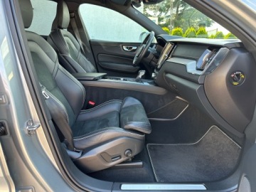 Volvo XC60 II Crossover D4 190KM 2019 R E Z E R W A C J A, zdjęcie 27