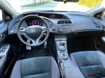 Honda Civic VIII Hatchback 3d 1.8 i-VTEC 140KM 2011 Honda Civic Honda Civic 1.8 Comfort, zdjęcie 11