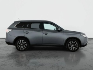 Mitsubishi Outlander III SUV Facelifting 2.2 DOHC DI-D 150KM 2014 Mitsubishi Outlander 2.2 DI-D, Salon Polska, 4X4, zdjęcie 5