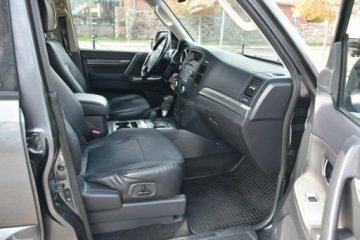 Mitsubishi Pajero IV SUV 5d 3.2 DOHC 200KM 2014 Mitsubishi Pajero 3.2DiD Automat 2014r. SALON, zdjęcie 9