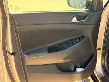 Hyundai Tucson III SUV 1.6 T-GDI 177KM 2015 Hyundai Tucson 4x4 Boagata wersja Hak 1.6 Benzyna 177KM, zdjęcie 13