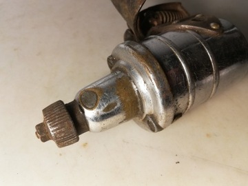 старая винтажная динамо-машина