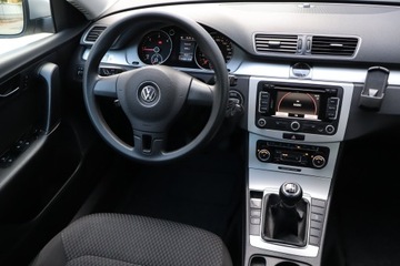Volkswagen Passat B7 Variant 2.0 TDI CR DPF BlueMotion 140KM 2011 VW Passat 2.0 TDI, 1. Właściciel, Navi, Klima, zdjęcie 6
