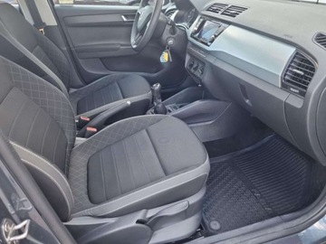 Skoda Fabia III Hatchback Facelifting 1.0 TSI 95KM 2019 Skoda Fabia Skoda Fabia 1.0 TSI Ambition Benzyna 95KM, zdjęcie 12