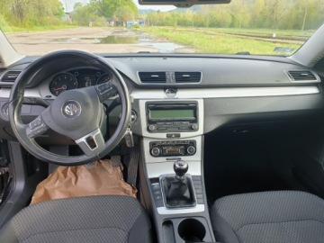 Volkswagen Passat B7 Limousine 1.4 TSI 122KM 2011 Volkswagen Passat Volkswagen Passat 1.4 benzyna 2011r 1.4 Benzyna 122KM, zdjęcie 12