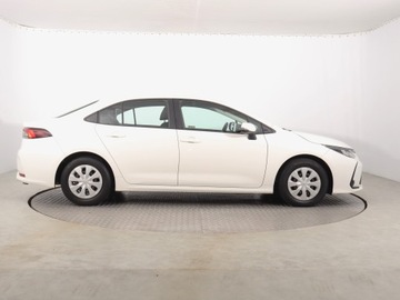 Toyota Corolla XII Sedan 1.5 VVT-i 125KM 2021 Toyota Corolla 1.5 VVT-i, Salon Polska, zdjęcie 5