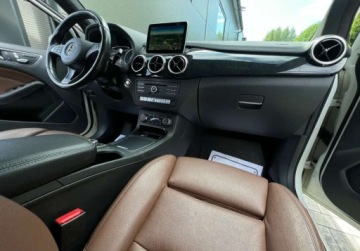 Mercedes Klasa B W246 Sports Tourer 250 BlueEFFICIENCY 211KM 2015 Mercedes-Benz Klasa B 250 211KM LED SKORY perfekcyjny GWARANCJA HARMA, zdjęcie 16