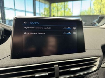 Peugeot 3008 II Crossover 1.2 PureTech 130KM 2017 Peugeot 3008 Active Kamera cofania Nawigacja CarPlayAndroid Auto, zdjęcie 26