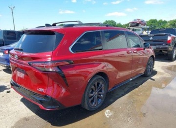 Toyota Sienna III 2021 Toyota Sienna 2021, 2.5L, XSE, po gradobiciu 2.5 Benzyna 189KM, zdjęcie 6