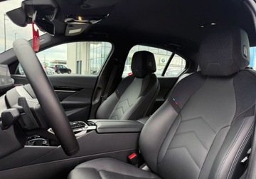 BMW Seria 5 G90-91 Touring 2.0 520d 197KM 2024 BMW Seria 5 520d xDrive M Pakiet 197KM 2.0 Diesel 197KM, zdjęcie 24