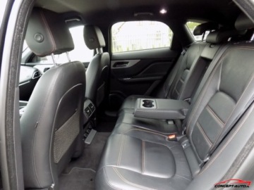 Jaguar F-Pace SUV 2.0 i4D 180KM 2017 Jaguar F-Pace BLACK 180KM 4x4 Kamera Led Skora Ambiente 2.0 Diesel 180KM, zdjęcie 28