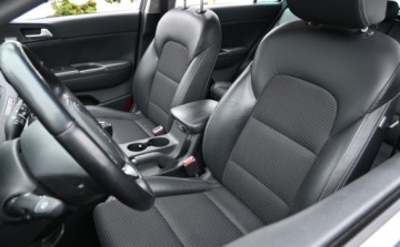 Kia Sportage III SUV Facelifting 1.7 CRDi 115KM 2016 Kia Sportage 1,7 CRDI 115 KM BI-Xenon Nawigacja Kamera asystent 1.7 Diesel, zdjęcie 24