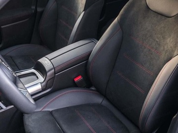 Mercedes GLB SUV Facelifting 2.0 220 190KM 2025 MERCEDES-BENZ GLB 220 4-Matic AMG Line 2.0 (190KM) 2025, zdjęcie 3