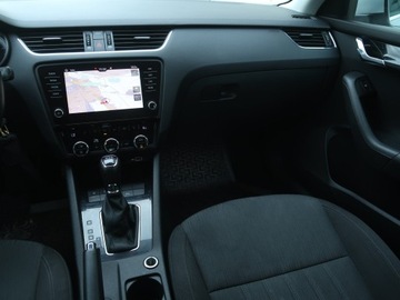 Skoda Octavia III Kombi Facelifting 2.0 TDI 150KM 2020 Skoda Octavia 2.0 TDI, Salon Polska, zdjęcie 7