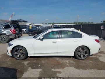 BMW Seria 3 G20-G21 2021 BMW Seria 3 330E 2021 2.0l 2.0 Hybryda 180KM, zdjęcie 2
