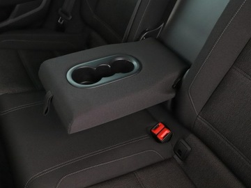 Volkswagen Passat B8 Variant 1.4 TSI BlueMotion Technology ACT 150KM 2016 Volkswagen Passat klima auto navi grzane fotele, zdjęcie 39