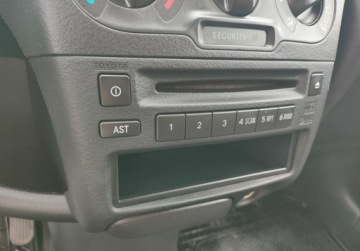 Toyota Yaris I 2003 Toyota Yaris Fajny Stan Brak korozji KLIMA Elektryka Zobacz Benzyna, zdjęcie 31