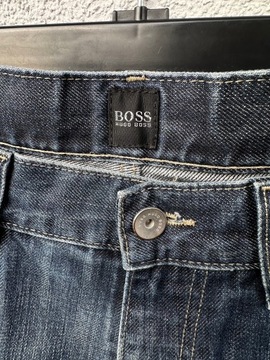 Hugo Boss W36 L32 stylowe granatowe spodnie jeansowe vintage