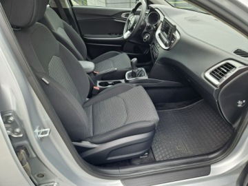 Kia Ceed III Hatchback 1.0 T-GDi 120KM 2020 Kia Cee'd Android, Kamer. Bezwypadkowy, zdjęcie 12