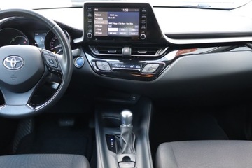 Toyota C-HR I Crossover Facelifting 1.8 Hybrid 122KM 2020 Toyota C-HR 1.8 Hybrid, Salon Polska, zdjęcie 11