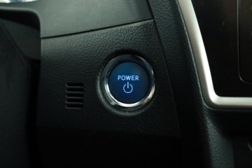 Toyota Auris II Hatchback 5d 1.8 HSD 136KM 2014 Toyota Auris Hybrid, Salon Polska, Serwis ASO, zdjęcie 15