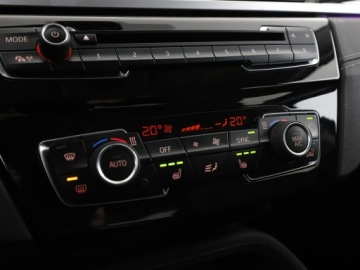 BMW X1 F48 Crossover sDrive20d 190KM 2019 BMW X1 xLine lift automat 190KM navi kamera grzane, zdjęcie 26