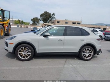 Porsche Cayenne III 2022 Porsche Cayenne Platinum Edition 2022 3.0l 3.0 Benzyna 335KM, zdjęcie 2