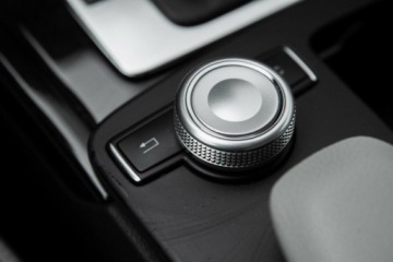 Mercedes Klasa E W212 Kombi 200 CGI BlueEFFICIENCY 184KM 2010 Mercedes-Benz Klasa E 1.8 Benzyna 184KM, zdjęcie 27