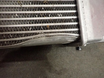 CHLADIČ VZDUCHU INTERCOOLER NISSAN GTR D2122A-05