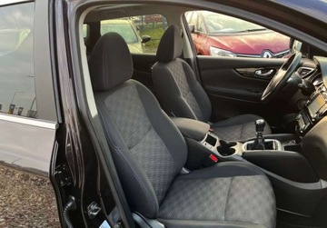 Nissan Qashqai II Crossover 1.6 dCi 130KM 2016 Nissan Qashqai panorama, kamera cofania, nawigacja 1.6 Diesel 130KM, zdjęcie 33