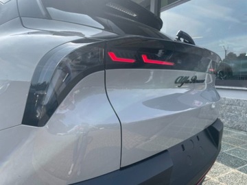 Alfa Romeo Junior 2025 ALFA ROMEO Junior Ibrida Speciale Suv 1.2 (145KM) 2025, zdjęcie 4