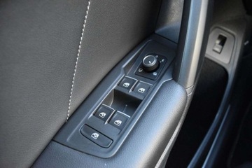 Volkswagen Tiguan II SUV Facelifting 1.5 TSI 150KM 2022 Volkswagen Tiguan SalonPL 150KM TSI DSG R-Line Premium HakKessyNavi ACC Ma, zdjęcie 26