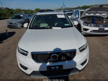 Volvo XC40 Crossover 2.0 T5 247KM 2020 Volvo XC 40 T5 Momentum 2020 2.0l 2.0 Benzyna 248KM, zdjęcie 6