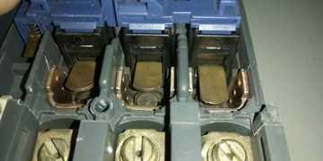 Контакторное реле Telemecanique LC1D50 230В 80А