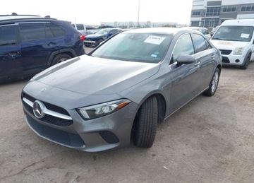 Mercedes Klasa A W177/V177 Sedan 2.0 220 190KM 2019 Mercedes-Benz Klasa A MERCEDES-BENZ A 220 4MATIC 2.0 Benzyna 191KM, zdjęcie 6