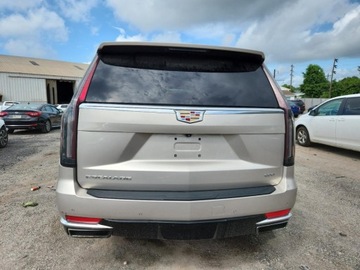 Cadillac Escalade III 2021 Cadillac Escalade Luxury 2021 6.2l 6.2 Benzyna 420KM, zdjęcie 2