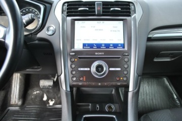 Ford Mondeo V Liftback Facelifting 2.0 EcoBlue 150KM 2020 Ford Mondeo Liftback Titanium 2,0EcoBlue 150KM A8, zdjęcie 17