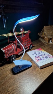 НАСТОЛЬНАЯ СВЕТОДИОДНАЯ ЛАМПА С ЗАЖИМОМ НА ЗАРЯЖКЕ USB