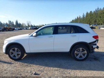 Mercedes GLC C253 2021 Mercedes-Benz GLC 300 4Matic 2021 2.0l 2.0 Benzyna 255KM, zdjęcie 2