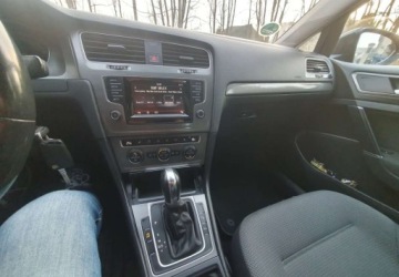 Volkswagen Golf VII Hatchback 3d 1.6 TDI-CR DPF 105KM 2013 Volkswagen Golf Volkswagen Golf 1.6 TDI BlueMotion Technology DSG Comfortl, zdjęcie 17