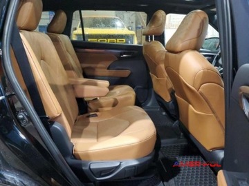 Toyota Highlander III 2023 Toyota Highlander 2023 r., 2,5 L od ubezpieczalni 2.5 Hybryda 243KM, zdjęcie 10