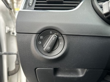 Skoda Octavia III Liftback Facelifting 2.0 TDI 150KM 2018 Skoda Octavia Hak, Podgrzewana przednia szyba/ DSG, zdjęcie 26