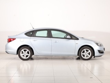 Opel Astra J Sedan 1.6 Twinport ECOTEC 115KM 2016 Opel Astra 1.6 16V, Salon Polska, Skóra, Klima, zdjęcie 5