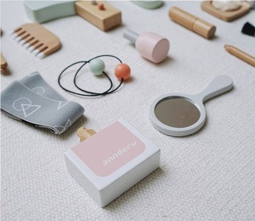 БОЛЬШОЙ ДЕРЕВЯННЫЙ НАБОР ПАРИКМАХЕРСКОЙ КОСМЕТИКИ 17в1