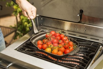 СКОВОРОДА ЧУГУННАЯ С ДЕРЕВЯННОЙ ПОДСТАВКОЙ НАПОЛЕОН