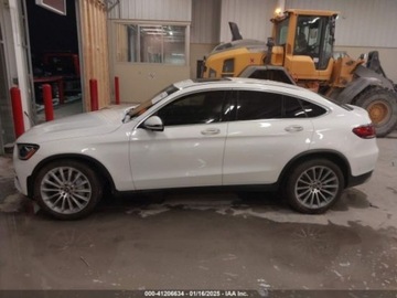 Mercedes GLC C253 2021 Mercedes-Benz GLC 2021r., 300, od ubezpieczalni 2.0 Benzyna 255KM, zdjęcie 3