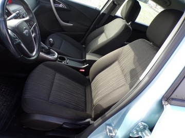 Opel Astra J Hatchback 5d 1.4 Twinport ECOTEC 100KM 2010 OPEL ASTRA J 1,4 BENZ 116000 TYS KM AUTO Z NIEMIEC, zdjęcie 10